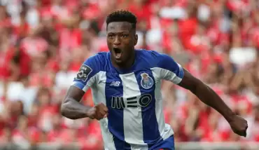 Ze Luis atıyor Porto kazanıyor! 2-0