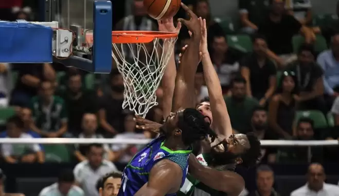 Bursaspor, TOFAŞ'ı 80-76 yendi