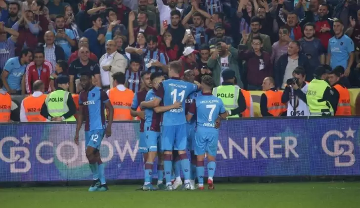 Trabzonspor iç sahada ezeli rakiplerine puan vermiyor! Ünal Karaman...