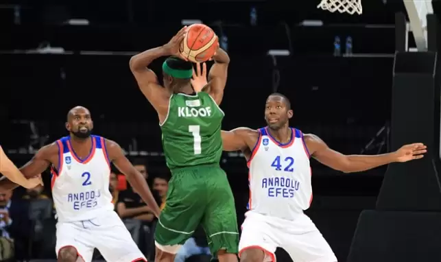 Anadolu Efes lige galibiyetle başladı