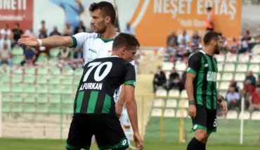 Kırşehir Belediyespor, sahasında Sakaryaspor'la berabere kaldı