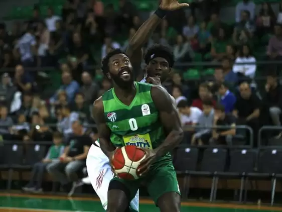 Bursaspor, deplasmanda Darüşşafaka Tekfen'i 81-63 mağlup etti