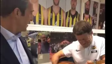 Erkan Karaca'dan Ali Koç'a resital...