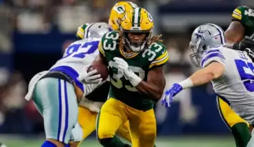 Arlington'da Aaron Jones Show!