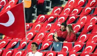 Taraftarlardan milli maça yoğun ilgi