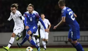Fransa, İzlanda deplasmanında tek golle kazandı! 0-1
