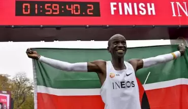 Kipchoge maraton tarihinde bir ilki başardı!