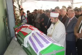 Kalp krizinden ölen antrenör son yolculuğuna uğurlandı