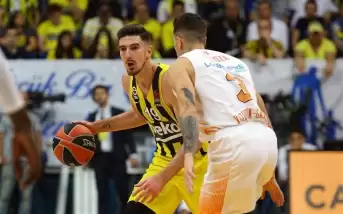 Nando de Colo, Khimki maçında forma giyemeyecek!