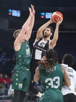 Beşiktaş Sompo Sigorta, Teksüt Bandırma'yı 97-82 yendi