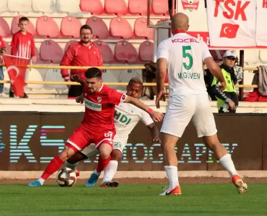 Boluspor, sahasında Giresunspor'u iki golle geçti!