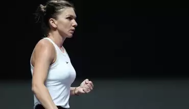  Karolina Pliskova'yı, Simona Halep de Bianca Andreescu'yu mağlup etti