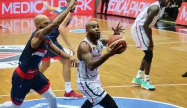 Bahçeşehir Koleji, CSM CSU Oradea'ya 71-66 mağlup oldu