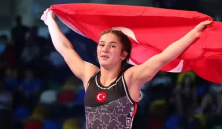  Zeynep Yetgil, 23 Yaş Altı Dünya Güreş Şampiyonası'nda bronz aldı