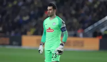 Rizespor'da sakatlanan Gökhan Akkan oyuna devam edemedi