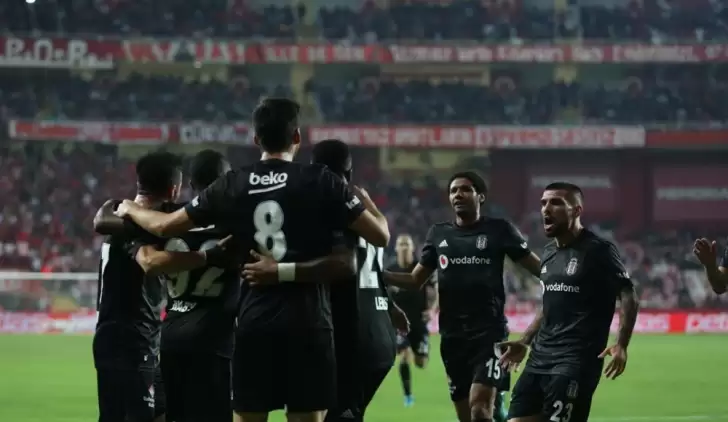 Beşiktaş, Antalyaspor'u deplasmanda 2-1 mağlup etti!