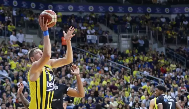 Nefes kesen derbi Fenerbahçe Beko'nun! 84-80