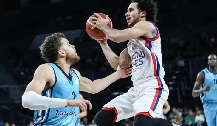 Anadolu Efes, sahasında Türk Telekom'u 81-71 mağlup etti