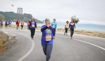 80 yaşında maratondan maratona koşuyor