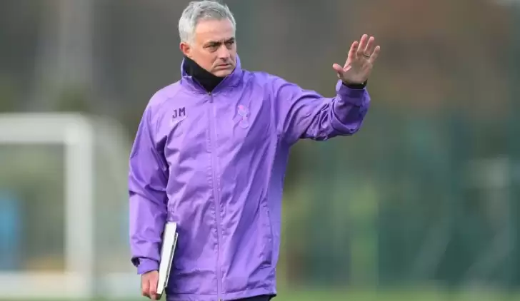 Jose Mourinho, Tottenham ile ilk antrenmanına çıktı