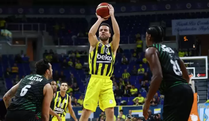 Fenerbahçe Beko, Darüşşafaka Tekfen'e karşı sahasında kazanmayı bildi!