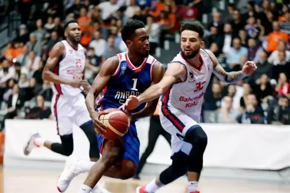 Anadolu Efes, Bahçeşehir Koleji deplasmanında rahat kazandı!
