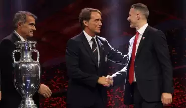 Ryan Giggs ve Roberto Mancini'den grup açıklaması!