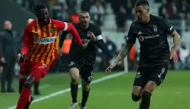 Adebayor'den flaş açıklama: "Bugün Kayserispor'dan ayrılıyorum"