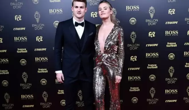 De Light, Ballon d'Or törenine damga vurdu!