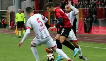 Karagümrük ile Balıkesirspor yenişemedi!