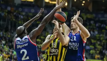 Fenerbahçe Beko, Anadolu Efes maçlarında zorlanıyor!
