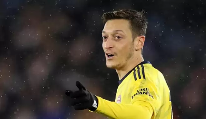 Mesut Özil'in adı kulübe verildi