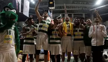 Bursaspor, sahasında Bahçeşehir Koleji'ni 79-78 yendi