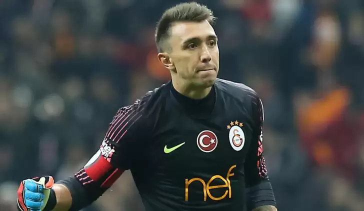 Soyunma odasındaki sözleri ortaya çıktı! Muslera...