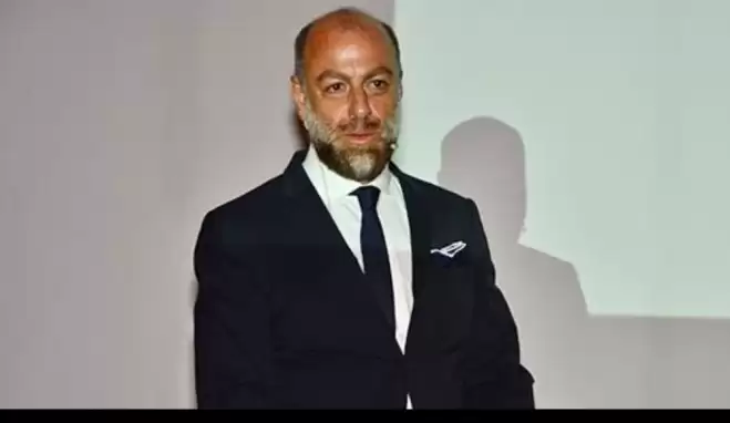 Erol Özmandıracı kimdir?