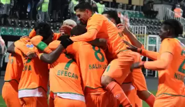Alanyaspor deplasmanda rahat kazandı!