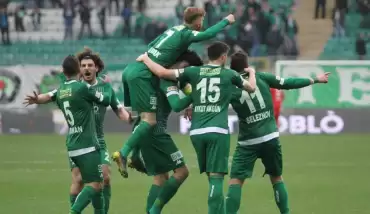 Bursaspor son dakika golüyle kazandı
