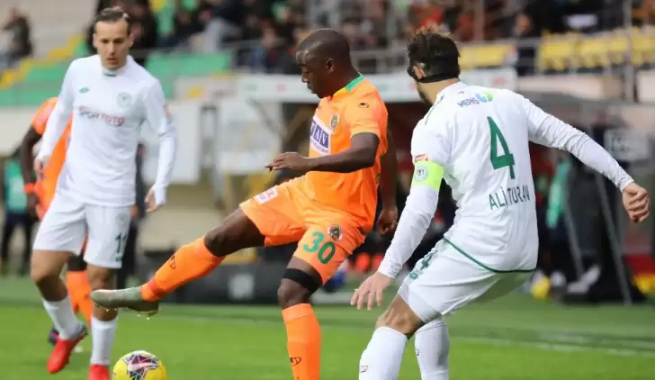 Alanyaspor son dakika golüyle kazandı