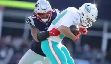 Miami Dolphins New England'ı Wild Card'a sürükledi