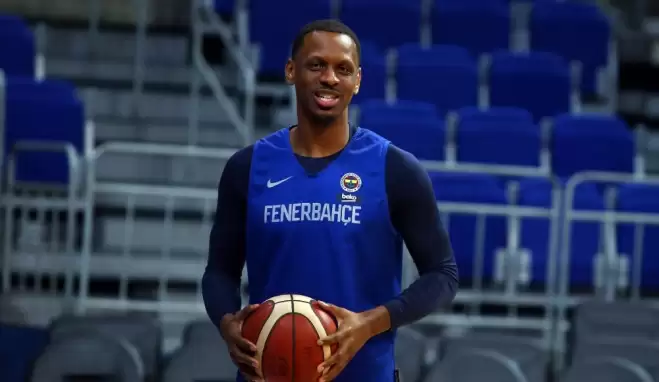 Nunnally: "Fenerbahçe'ye döndüğüm için çok heyecanlıyım"