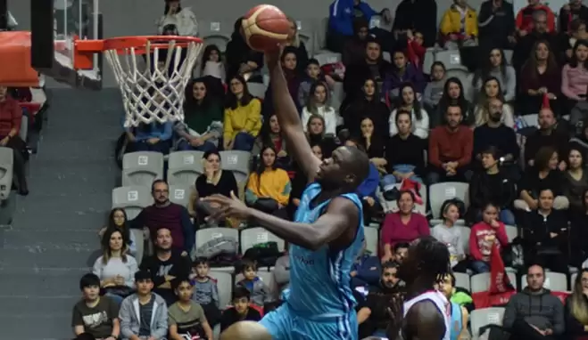 Türk Telekom ilk devreyi galibiyetle bitirdi