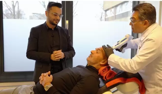 Ruud Gullit, saç ekimi için İstanbul'a geldi