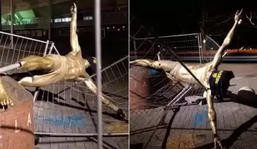 Ibrahimovic'in heykelini yıktılar!