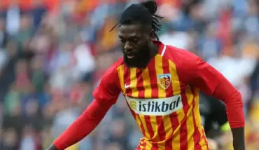 Adebayor Ada'ya gidiyor...