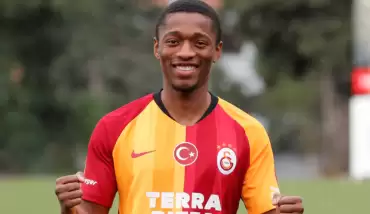 Galatasaray, Jesse Sekidika'yı resmen açıkladı!
