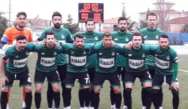 Sakaryaspor, Velimeşe deplasmanında 'Kiralık' yazılı formalarla çıktı!