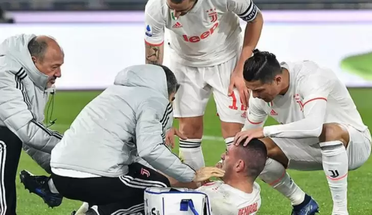 Merih Demiral'ın sakatlığını umursamadı! 