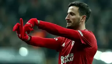 Erdoğan Yeşilyurt: "Gelecek maçları kazanarak şampiyon olmak istiyoruz"