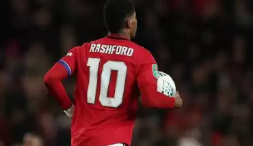 Marcus Rashford, sahalardan 1,5 ay uzak kalacak!
