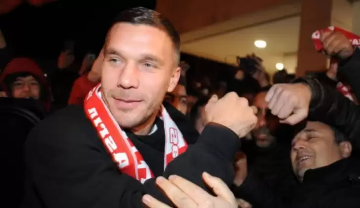 Podolski transferi dünya basınında: "Türkiye'ye giden her yıldız gibi..."